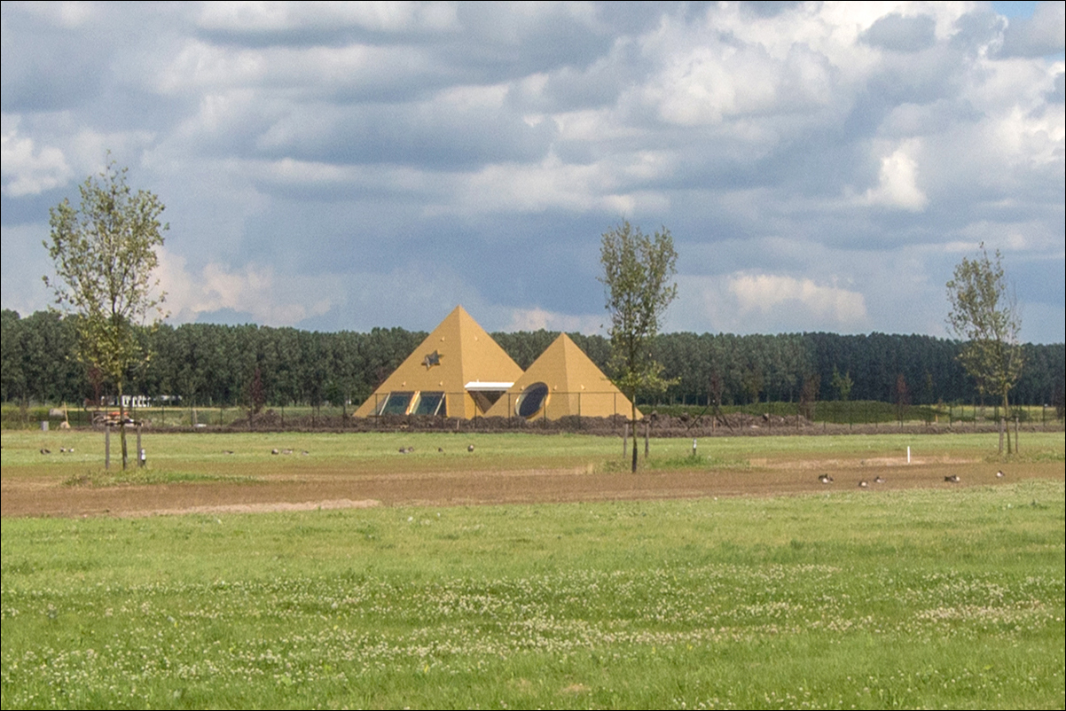 Almere Haven Overgooi piramidewoning